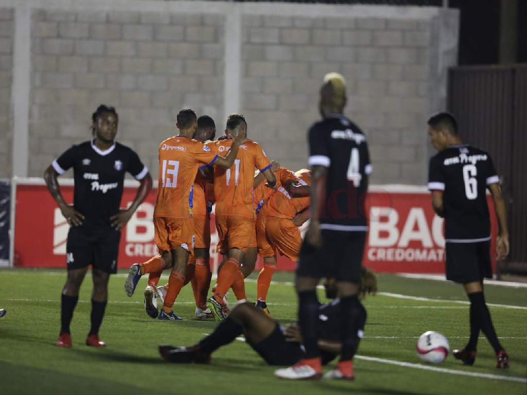 Lobos de la UPNFM solicita a la Liga Nacional reprogramar juego frente Honduras  Progreso